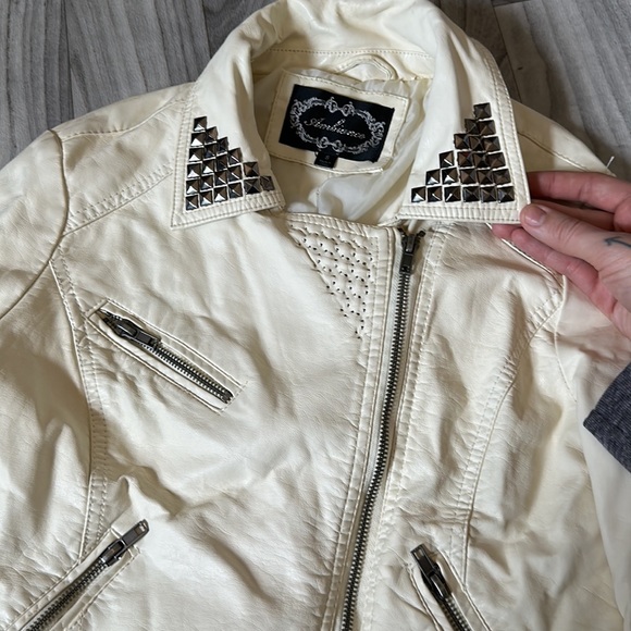 Cream Biker Cropped Jacket - Picture 9 of 9